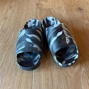 Nike Calm SE slides size 7 men